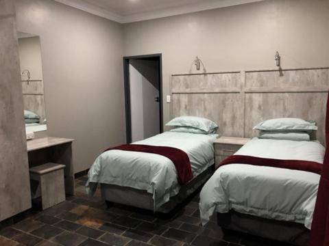 Spendpenny Guest Farm Hotel Rustenburg Bagian luar foto